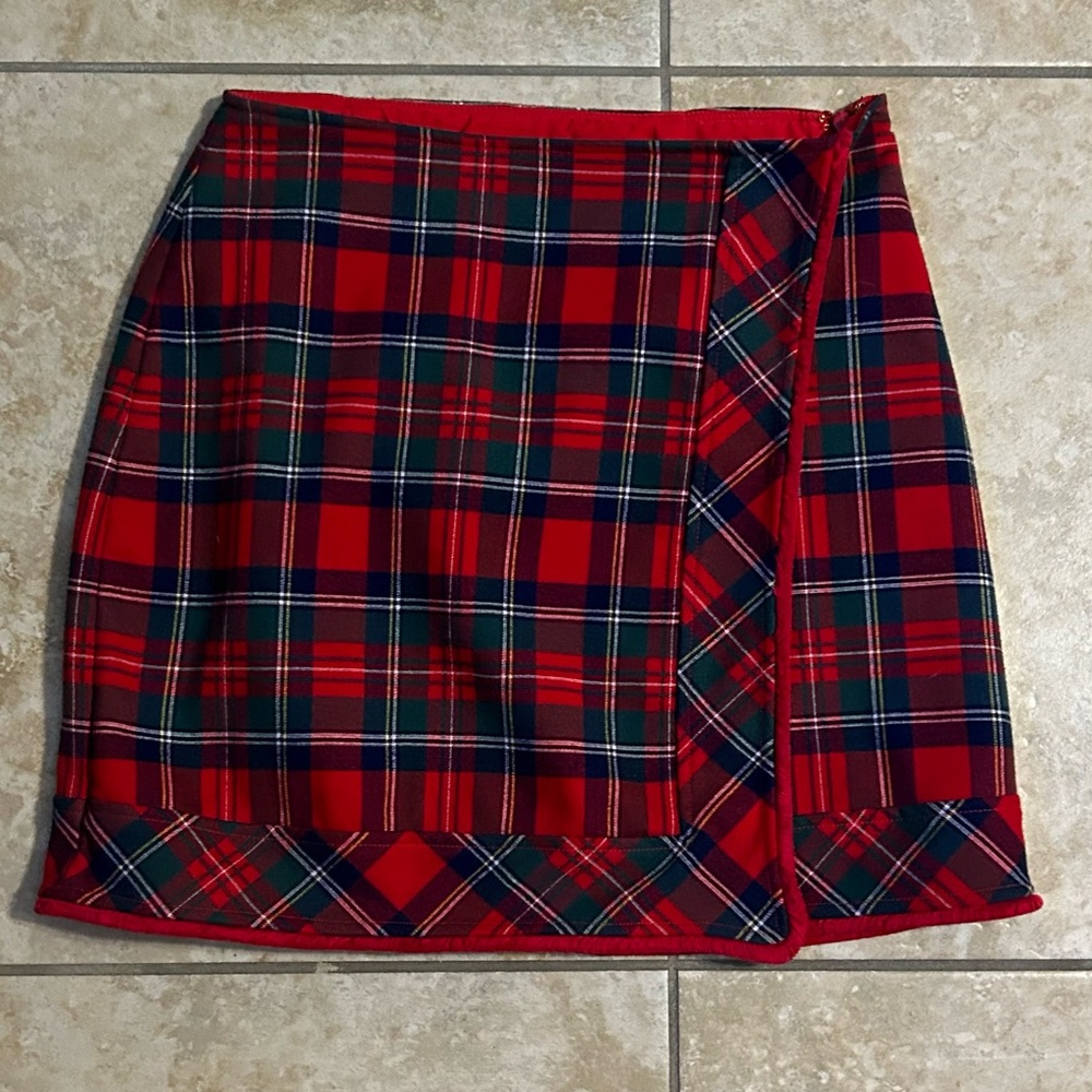 Vine, yard vines size 2 plaid skirt